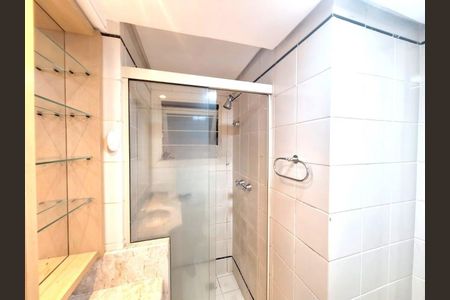 Apartamento à venda com 114m², 3 quartos e 2 vagas Apartamento à venda com 114m², 3 quartos e 2 vagasBanheiro 1