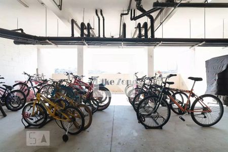 Studio para alugar com 27m², 1 quarto e 1 vaga Studio para alugar com 27m², 1 quarto e 1 vagaÁrea comum
