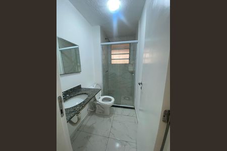 Apartamento para alugar com 74m², 3 quartos e 2 vagas Apartamento para alugar com 74m², 3 quartos e 2 vagasBanheiro