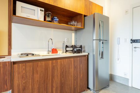 Cozinha de kitnet/studio à venda com 1 quarto, 24m² em Indianópolis, São Paulo