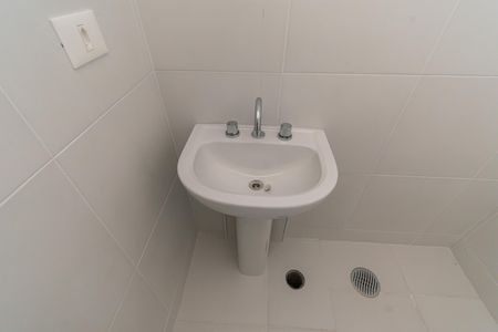Apartamento à venda com 64m², 3 quartos e 1 vaga Apartamento à venda com 64m², 3 quartos e 1 vagaBanheiro da Suíte