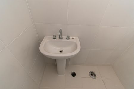 Apartamento à venda com 64m², 3 quartos e 1 vaga Apartamento à venda com 64m², 3 quartos e 1 vagaBanheiro 2
