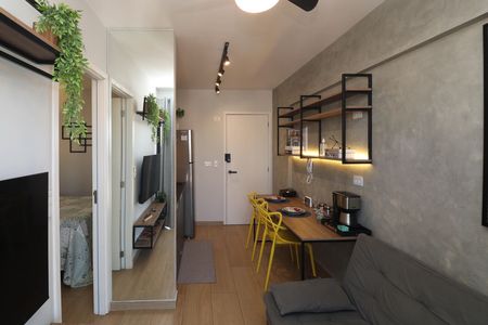 Apartamento à venda com 28m², 1 quarto e sem vaga Apartamento à venda com 28m², 1 quarto e sem vagaSala / Cozinha