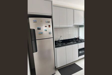 Cozinha de apartamento para alugar com 2 quartos, 40m² em IAPI, Salvador