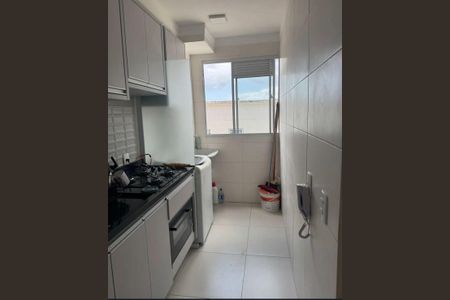Cozinha de apartamento para alugar com 2 quartos, 40m² em IAPI, Salvador