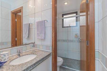 Apartamento à venda com 102m², 3 quartos e 2 vagas Apartamento à venda com 102m², 3 quartos e 2 vagasBanheiro Social