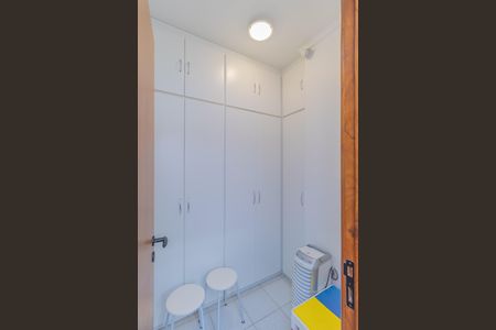 Apartamento à venda com 102m², 3 quartos e 2 vagas Apartamento à venda com 102m², 3 quartos e 2 vagasQuarto de serviço