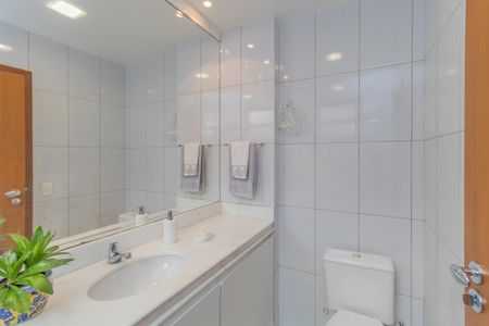 Apartamento à venda com 102m², 3 quartos e 2 vagas Apartamento à venda com 102m², 3 quartos e 2 vagasSuíte