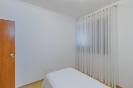 Apartamento à venda com 102m², 3 quartos e 2 vagas Apartamento à venda com 102m², 3 quartos e 2 vagasQuarto 3