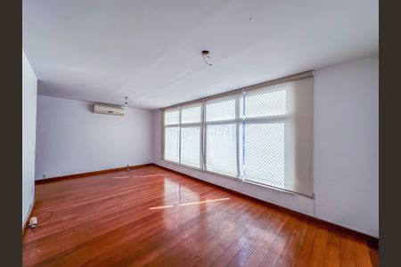 Casa de condomínio à venda com 140m², 3 quartos e 1 vaga