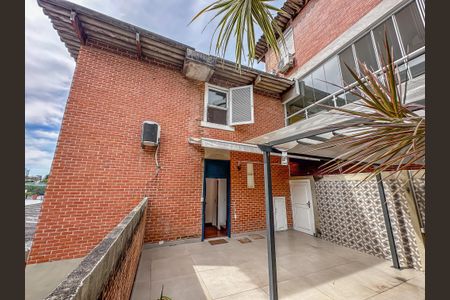 Casa de condomínio à venda com 140m², 3 quartos e 1 vaga