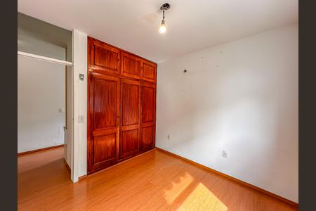 Casa de condomínio à venda com 140m², 3 quartos e 1 vaga
