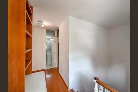 Casa de condomínio à venda com 140m², 3 quartos e 1 vaga