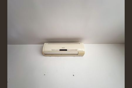 Casa de condomínio à venda com 140m², 3 quartos e 1 vaga
