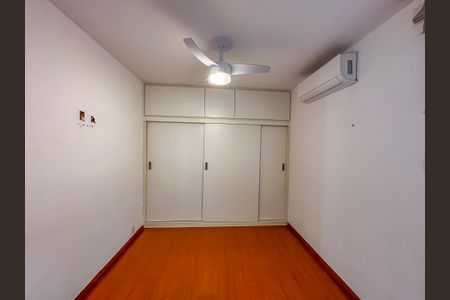 Casa de condomínio à venda com 140m², 3 quartos e 1 vaga