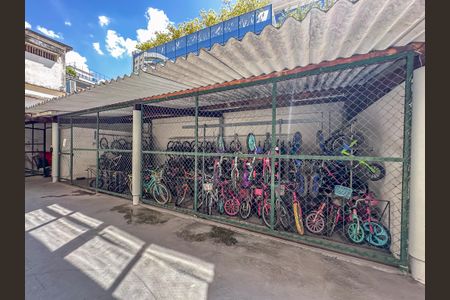 Casa de condomínio à venda com 140m², 3 quartos e 1 vaga