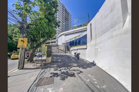 Casa de condomínio à venda com 140m², 3 quartos e 1 vaga