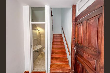 Casa de condomínio à venda com 140m², 3 quartos e 1 vaga