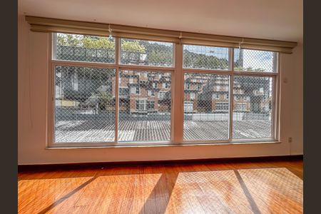 Casa de condomínio à venda com 140m², 3 quartos e 1 vaga