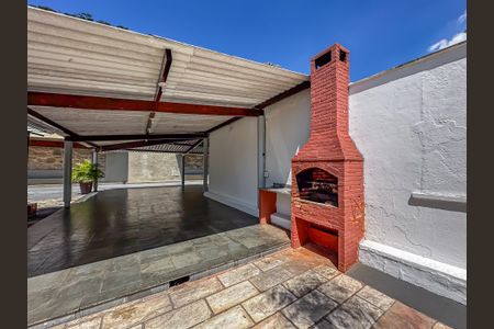 Casa de condomínio à venda com 140m², 3 quartos e 1 vaga