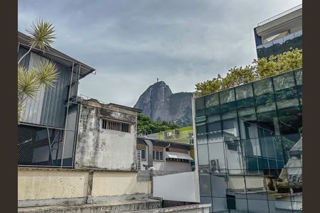 Casa de condomínio à venda com 140m², 3 quartos e 1 vaga