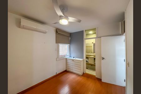 Casa de condomínio à venda com 140m², 3 quartos e 1 vaga