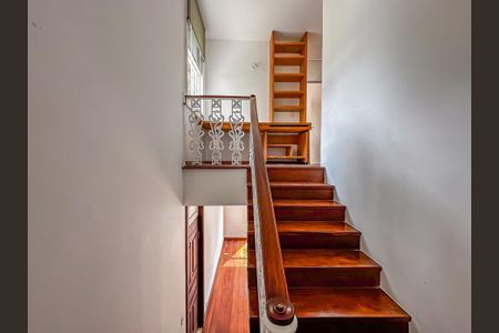Casa de condomínio à venda com 140m², 3 quartos e 1 vaga