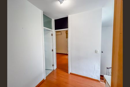 Casa de condomínio à venda com 140m², 3 quartos e 1 vaga