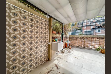 Casa de condomínio à venda com 140m², 3 quartos e 1 vaga