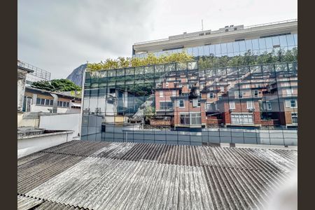 Casa de condomínio à venda com 140m², 3 quartos e 1 vaga