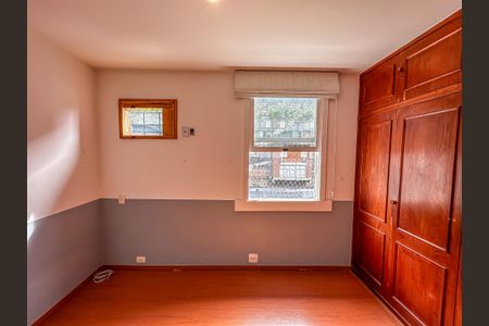 Casa de condomínio à venda com 140m², 3 quartos e 1 vaga