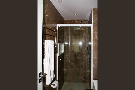 Apartamento à venda com 70m², 2 quartos e 1 vaga Apartamento à venda com 70m², 2 quartos e 1 vagaBanheiro