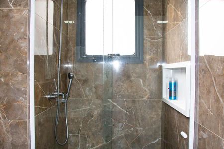 Apartamento à venda com 70m², 2 quartos e 1 vaga Apartamento à venda com 70m², 2 quartos e 1 vagaBanheiro da Suíte