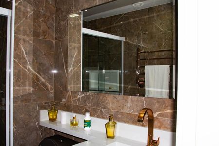Apartamento à venda com 70m², 2 quartos e 1 vaga Apartamento à venda com 70m², 2 quartos e 1 vagaBanheiro