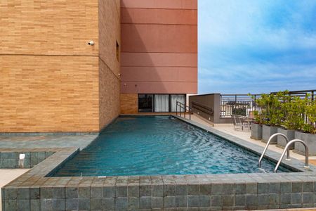 Apartamento à venda com 70m², 2 quartos e 1 vaga Apartamento à venda com 70m², 2 quartos e 1 vagaÁrea comum - Piscina