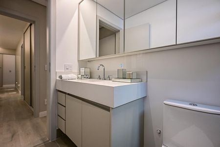 Apartamento à venda com 195m², 3 quartos e 3 vagasBanheiro Suíte 1