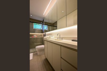 Apartamento à venda com 195m², 3 quartos e 3 vagasBanheiro
