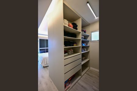 Apartamento à venda com 195m², 3 quartos e 3 vagasArmário da Suíte  2