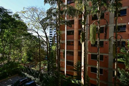 Apartamento à venda com 195m², 3 quartos e 3 vagasVista da Suíte 1
