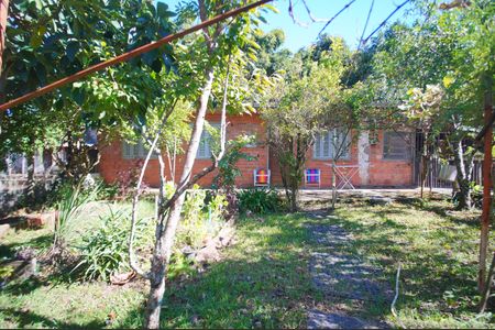 Casa à venda com 79m², 1 quarto e 5 vagasQuintal