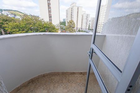 Apartamento à venda com 62m², 2 quartos e 2 vagas Apartamento à venda com 62m², 2 quartos e 2 vagasvaranda