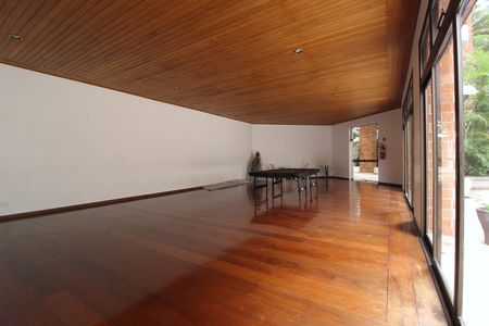 Apartamento para alugar com 300m², 4 quartos e 4 vagasÁrea Comum - Salão de Festas