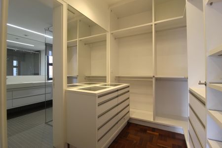 Apartamento para alugar com 300m², 4 quartos e 4 vagasCloset da Suíte 3