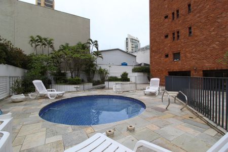 Apartamento para alugar com 300m², 4 quartos e 4 vagasÁrea Comum - Piscina