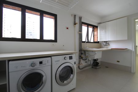 Apartamento para alugar com 300m², 4 quartos e 4 vagasÁrea de Serviço