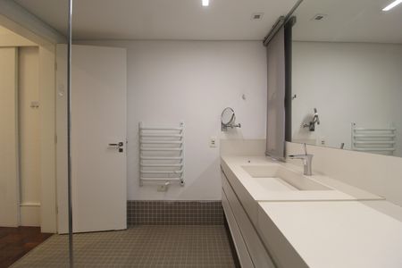 Apartamento para alugar com 300m², 4 quartos e 4 vagasBanheiro da Suíte 3