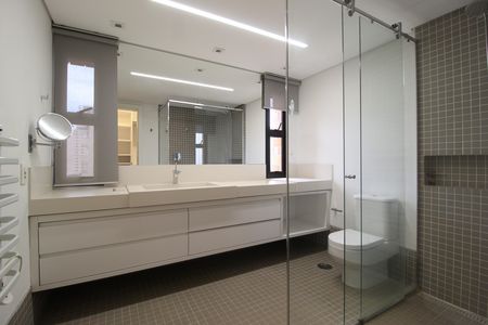 Apartamento para alugar com 300m², 4 quartos e 4 vagasBanheiro da Suíte 3