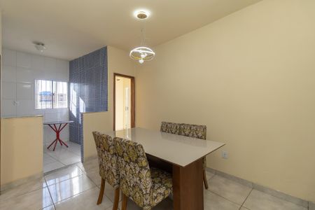 Casa para alugar com 80m², 3 quartos e 1 vagaSala