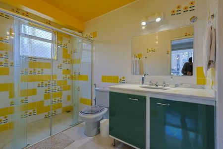 Apartamento para alugar com 191m², 4 quartos e 1 vaga