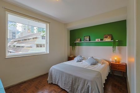 Apartamento para alugar com 191m², 4 quartos e 1 vaga